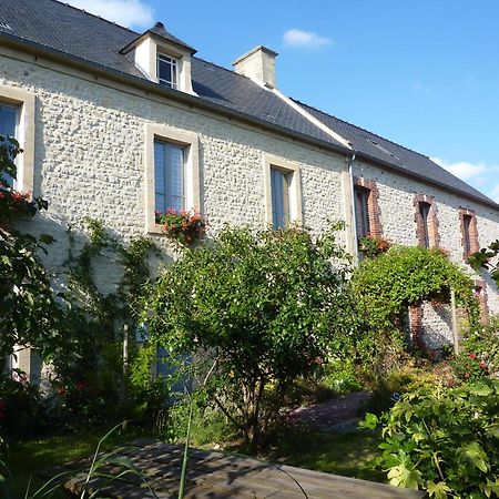 Chambres D'Hotes Le Clos Tassin Colleville-sur-Mer Esterno foto